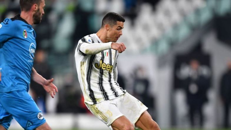GOOOOL RONALDO! Cristiano e CLAR extraterestru: inca un gol si un record monstruos! Cum a marcat in Juventus 3-0 Spezia GOOOOL RONALDO! Cristiano e CLAR extraterestru: inca un gol si un record monstruos! Cum a marcat in Juventus 3-0 Spezia