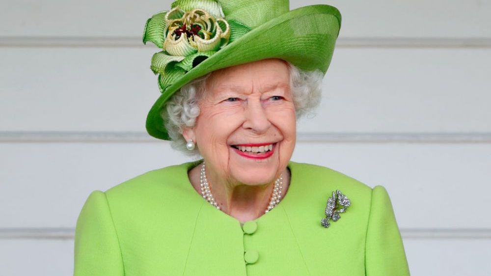 Fostul antrenor al lui Arsenal care s-a întâlnit de două ori cu Regina Elisabeta a II-a și a făcut o poză cu ea Fostul antrenor al lui Arsenal care s-a întâlnit de două ori cu Regina Elisabeta a II-a și a făcut o poză cu ea