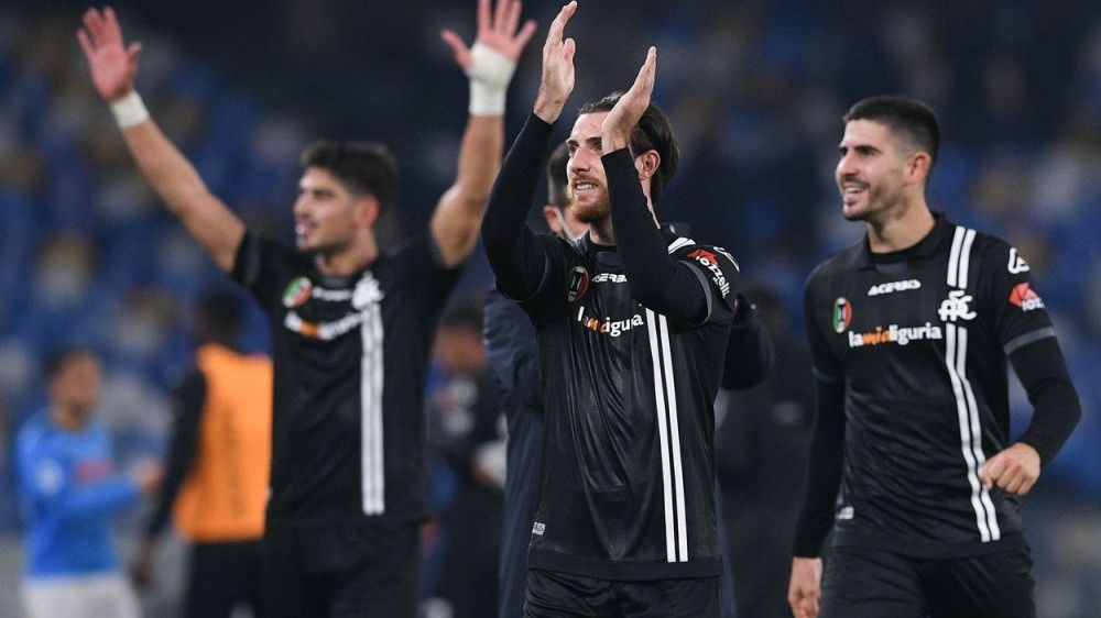 The Spezial One! Spezia, echipa lui Thiago Motta, a învins-o pe Napoli fără să trimită vreun șut pe poartă The Spezial One! Spezia, echipa lui Thiago Motta, a învins-o pe Napoli fără să trimită vreun șut pe poartă