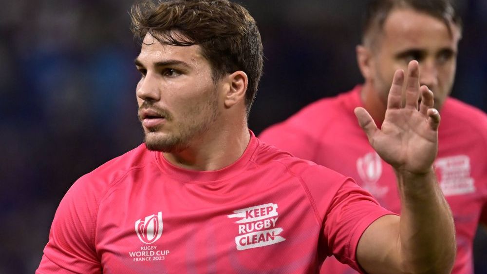 Cupa Mondială de rugby 2023 | Incident violent: Antoine Dupont a fost lovit în față și s-a operat imediat. Ce i-au spus medicii căpitanului Franței Cupa Mondială de rugby 2023 | Incident violent: Antoine Dupont a fost lovit în față și s-a operat imediat. Ce i-au spus medicii căpitanului Franței