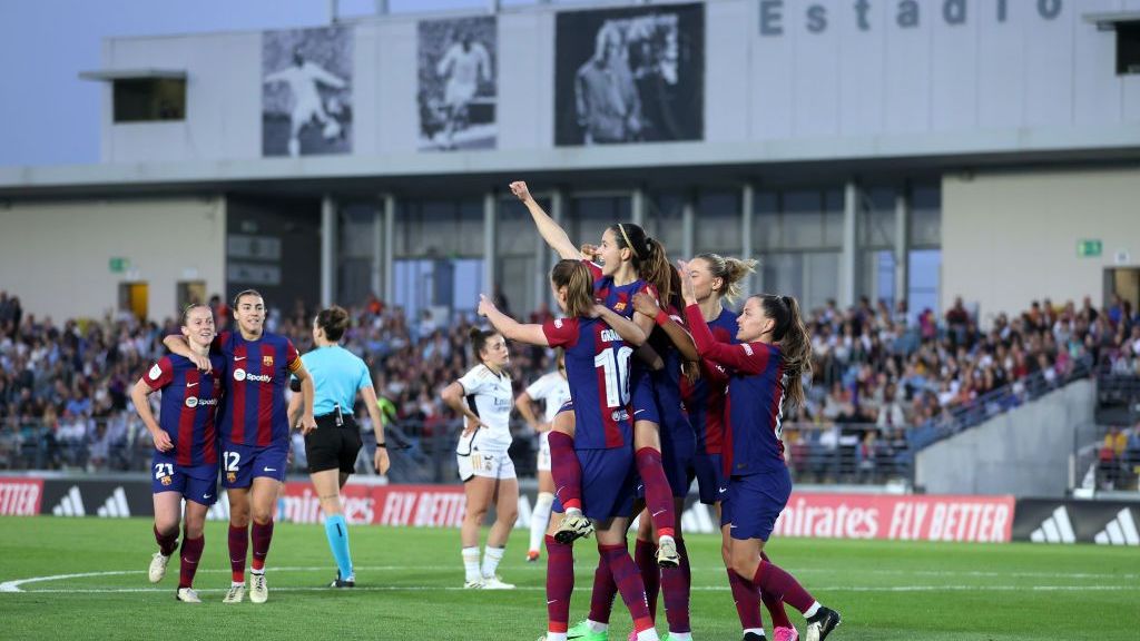 FC Barcelona, fără rivală în El Clasico, la feminin! A distrus-o pe Real Madrid și este lider autoritar în Spania FC Barcelona, fără rivală în El Clasico, la feminin! A distrus-o pe Real Madrid și este lider autoritar în Spania